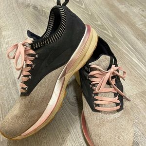 Brooks Ricochet LE knit Running Sneakers, Size 8